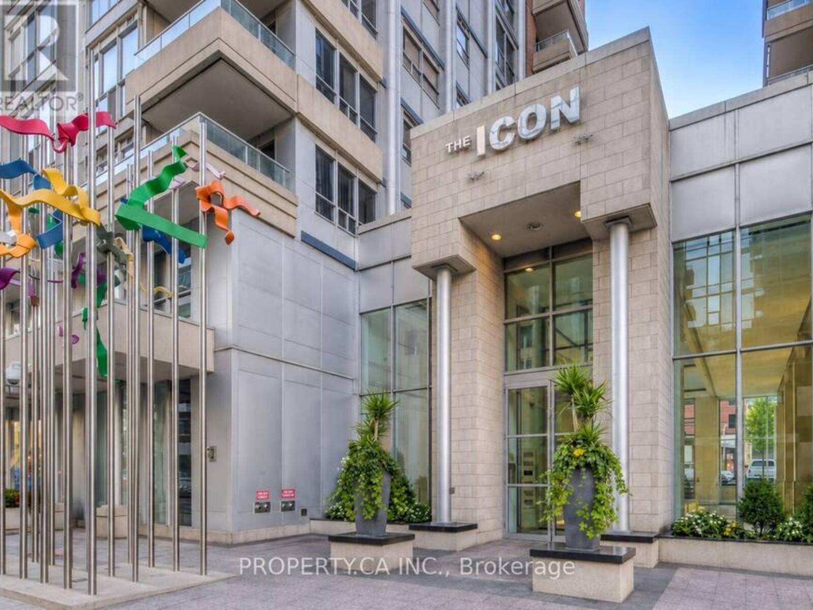 329 - 250 WELLINGTON STREET, Toronto, Ontario M5V 3P6