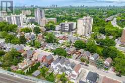 39 HOLLEY AVENUE | Toronto Ontario | Slide Image Nineteen