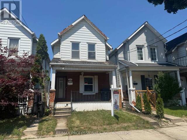 39 HOLLEY AVENUE Toronto Ontario, M9N 2C4 - 2 Bedrooms Home For Sale