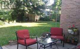 62 AMBLESIDE DRIVE | Brampton Ontario | Slide Image Ten