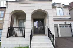 11 DAVID DUNLAP BOULEVARD | Richmond Hill Ontario | Slide Image Three