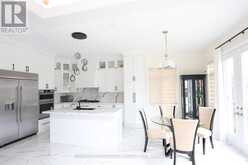 11 DAVID DUNLAP BOULEVARD | Richmond Hill Ontario | Slide Image Five