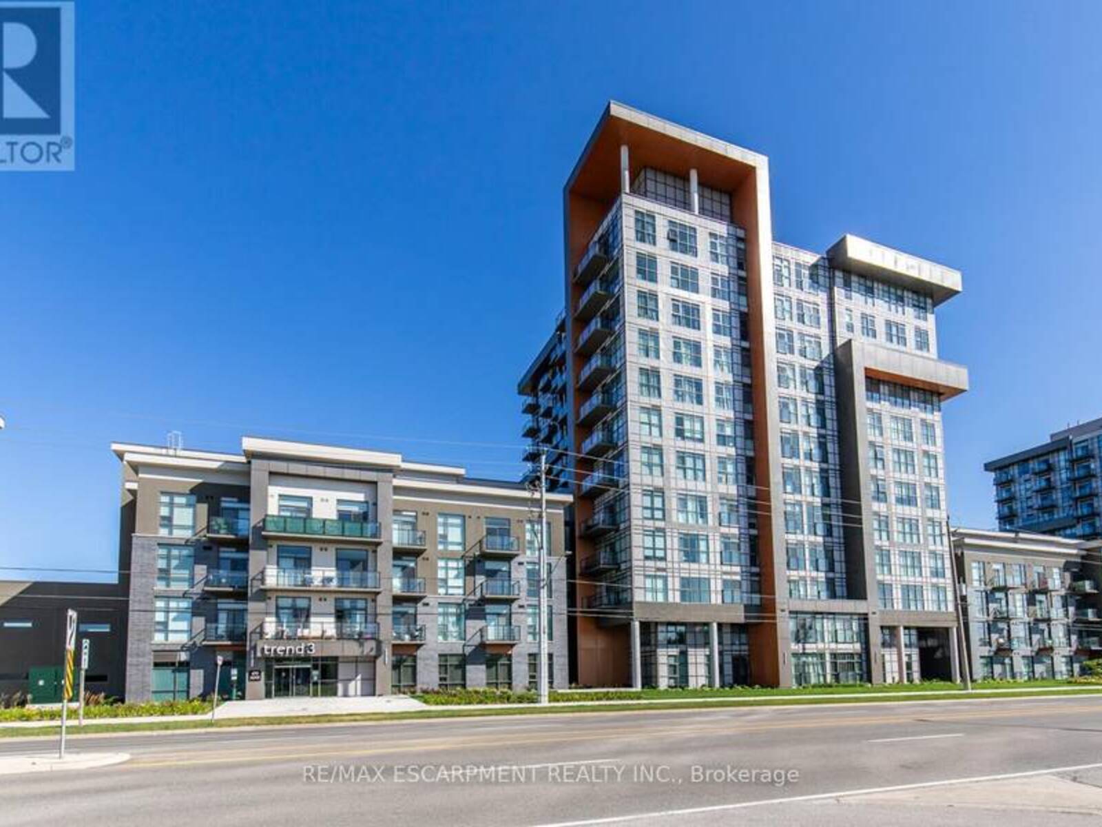 904 - 470 DUNDAS STREET E, Hamilton, Ontario L8B 1Z2