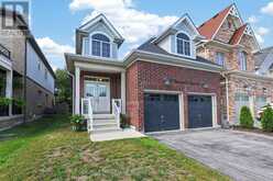 72 DECAROLIS CRESCENT | Angus Ontario | Slide Image Two