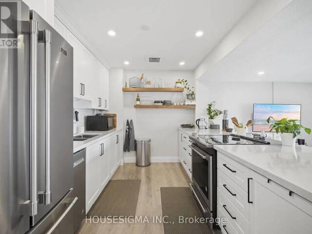 801 - 15 ELIZABETH STREET N Mississauga Ontario, L5G 2Z3 - 2 Bedrooms Condo For Sale