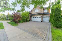 110 VELMAR DRIVE | Vaughan Ontario | Slide Image Two