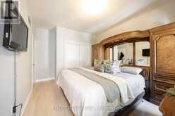 1143 CARDING MILL PLACE | Mississauga Ontario | Slide Image Nine