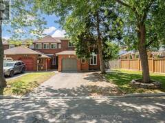 2755 LINDHOLM CRESCENT Mississauga Ontario, L5M 4S1