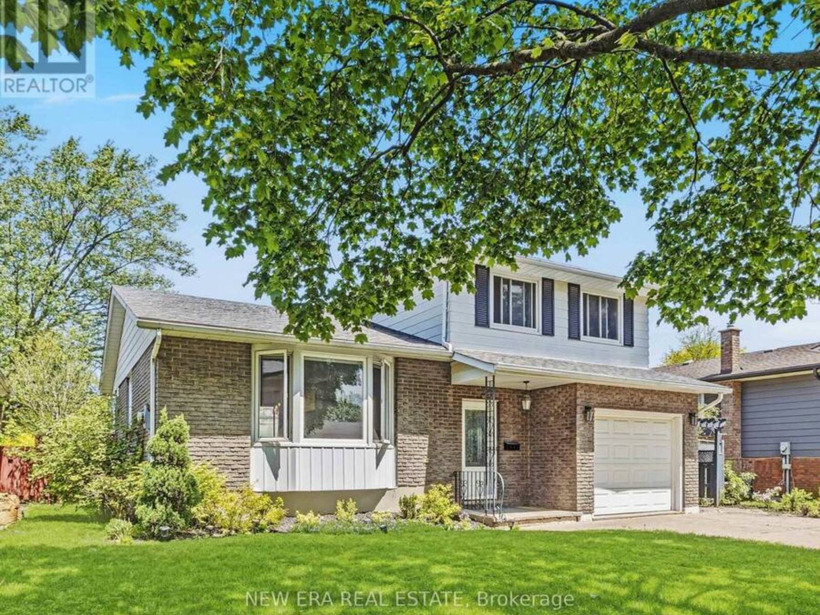 5 SHETLAND CRESCENT, St. Catharines, Ontario L2P 3P6
