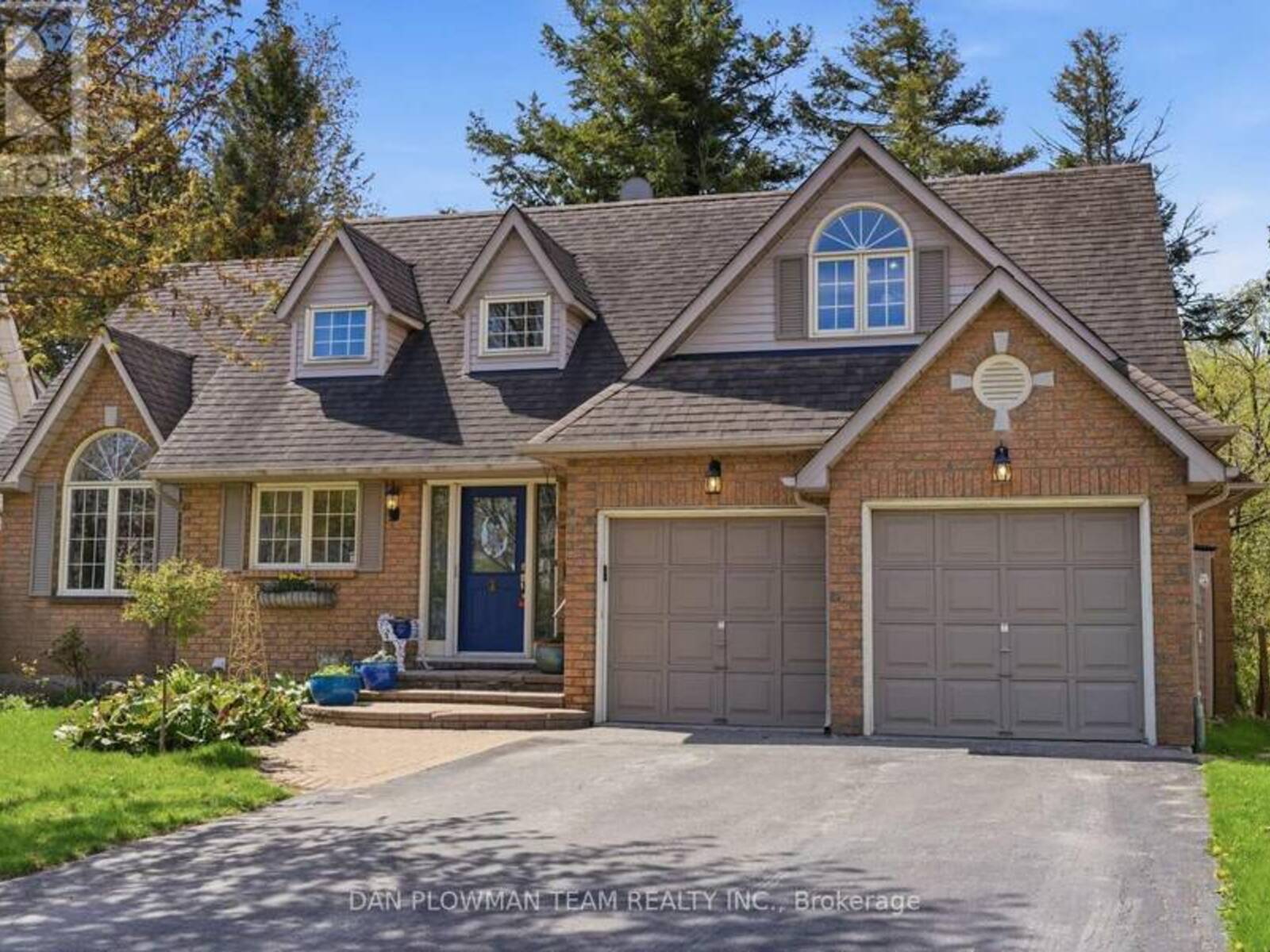10 BARRINGTON PLACE, Clarington, Ontario L1E 2K9