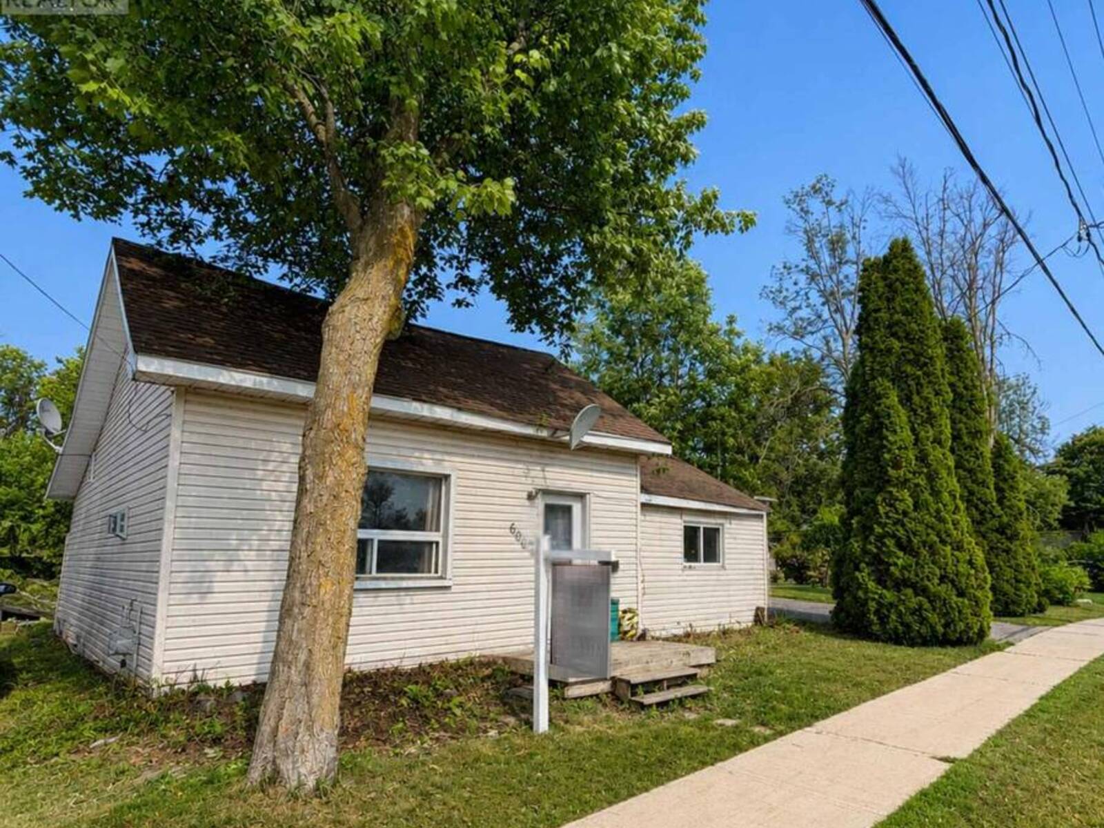 600 WEST STREET S, Orillia, Ontario L3V 5H6