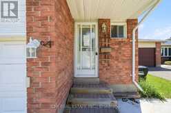 1 MCCUAIG COURT | Barrie Ontario | Slide Image Six