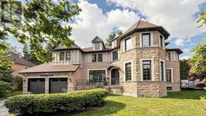 25 GUINEVERE COURT | Richmond Hill Ontario | Slide Image One