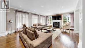 25 GUINEVERE COURT | Richmond Hill Ontario | Slide Image Six