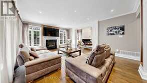 25 GUINEVERE COURT | Richmond Hill Ontario | Slide Image Seven