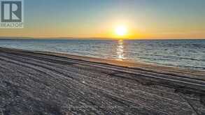 5 17TH STREET N | Wasaga Beach Ontario | Slide Image Three