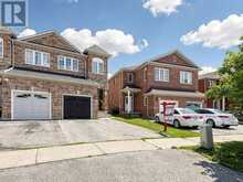 828 KHAN CRESCENT | Mississauga Ontario | Slide Image Two