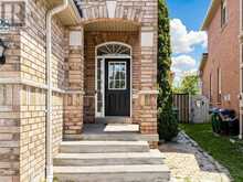 828 KHAN CRESCENT | Mississauga Ontario | Slide Image Six