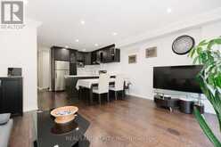 697 LIMPERT TERRACE | Newmarket Ontario | Slide Image Ten