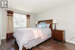697 LIMPERT TERRACE | Newmarket Ontario | Slide Image Fifteen