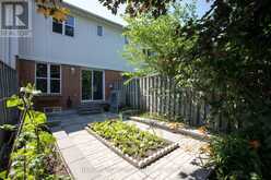 697 LIMPERT TERRACE | Newmarket Ontario | Slide Image Thirty-five