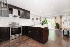 697 LIMPERT TERRACE | Newmarket Ontario | Slide Image Three