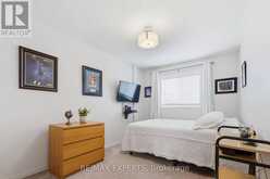16 PIAZZA CRESCENT | Vaughan Ontario | Slide Image Nineteen
