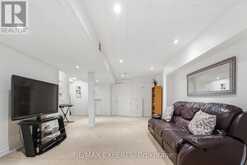 16 PIAZZA CRESCENT | Vaughan Ontario | Slide Image Thirty-one