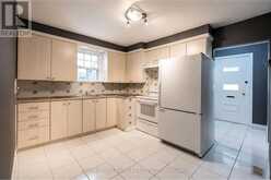 226 LAWRENCE AVENUE | Richmond Hill Ontario | Slide Image Eight