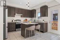 67 TANGO CRESCENT | Newmarket Ontario | Slide Image Fifteen