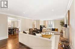 27 STRATHGOWAN CRESCENT | Toronto Ontario | Slide Image Nine