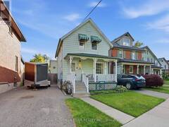 138 TYLOR CRESCENT Oshawa Ontario, L1H 5E9