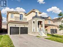 17 NEILLY TERRACE N | Bradford West Gwillimbury Ontario | Slide Image Two