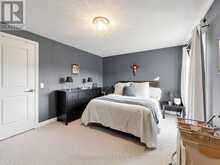 17 NEILLY TERRACE N | Bradford West Gwillimbury Ontario | Slide Image Forty-five
