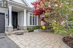 4285 COUPLES CRESCENT | Burlington Ontario | Slide Image Three