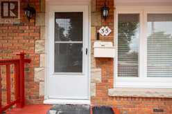 35 PARKDALE DRIVE | Thorold Ontario | Slide Image Four