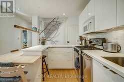 452 MONTROSE AVENUE | Toronto Ontario | Slide Image Nine