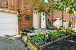 2 - 125 BONAVENTURE DRIVE | Hamilton Ontario | Slide Image Four
