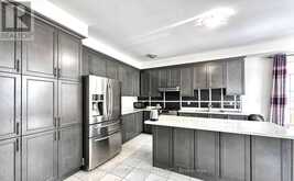 21 TUPLING STREET | Bradford West Gwillimbury Ontario | Slide Image Eleven