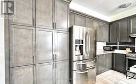 21 TUPLING STREET | Bradford West Gwillimbury Ontario | Slide Image Thirteen