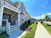 21 TUPLING STREET | Bradford West Gwillimbury Ontario | Slide Image Three