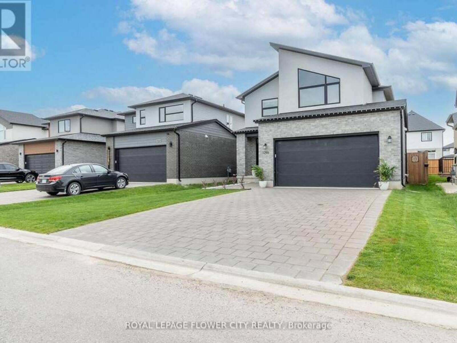 1266 TWILITE BOULEVARD, London, Ontario N6G 0X7