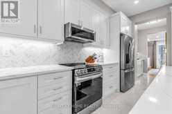 12 HEARTHWOOD GATE | Whitchurch-Stouffville Ontario | Slide Image Nine