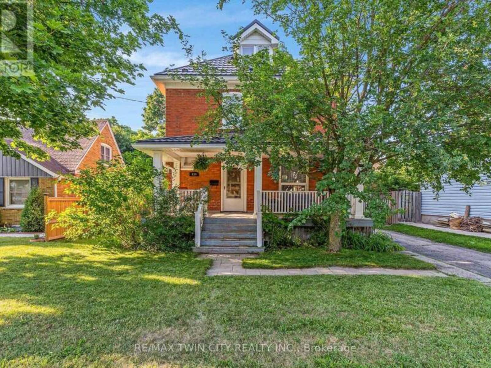 630 LAWRENCE STREET, Cambridge, Ontario N3H 2M9