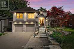 25 QUEENSBOROUGH CRESCENT | Toronto Ontario | Slide Image Two