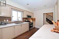 95 ALPINE CRESCENT | Richmond Hill Ontario | Slide Image Thirteen