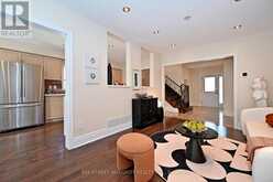 95 ALPINE CRESCENT | Richmond Hill Ontario | Slide Image Nine