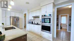 12 PLOWRIGHT ROAD | Springwater Ontario | Slide Image Ten