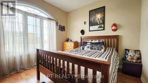 12 PLOWRIGHT ROAD | Springwater Ontario | Slide Image Eighteen