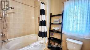 12 PLOWRIGHT ROAD | Springwater Ontario | Slide Image Twenty